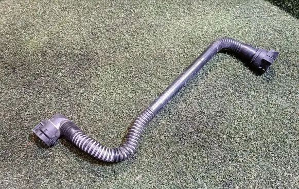 Mercedes-Benz S W222 Engine coolant pipe/hose A2225015591