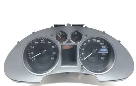 Speedometer (instrument cluster)