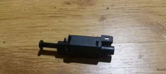 Volkswagen PASSAT B3 Brake pedal sensor switch 191945515