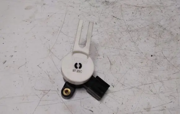 Opel Insignia A Brake pedal sensor switch 10366474