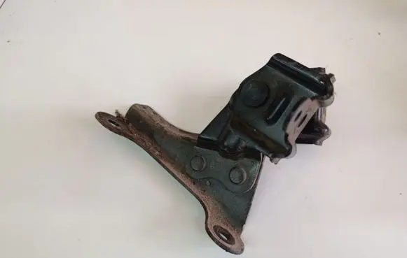 Toyota Auris 150 Engine mounting bracket