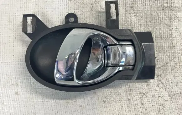 Nissan Juke I F15 Front door interior handle 806711HB3B