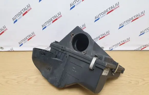 BMW 3 E92 E93 Air filter box 7797467 13717797467