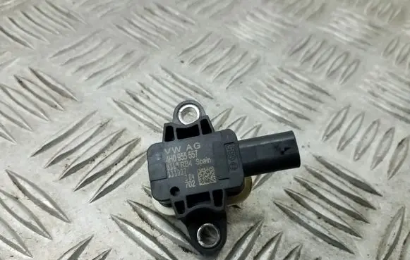 Volkswagen Polo V 6R Airbag deployment crash/impact sensor 4H0955557