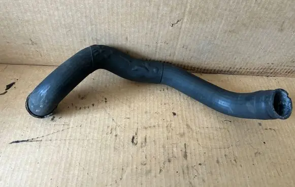 Mercedes-Benz E W211 Engine coolant pipe/hose A2115010982