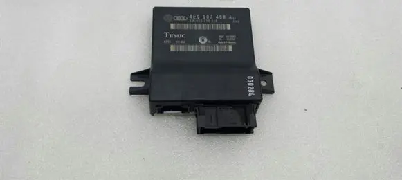 Audi A8 S8 D3 4E Gateway control module 4E0907468A