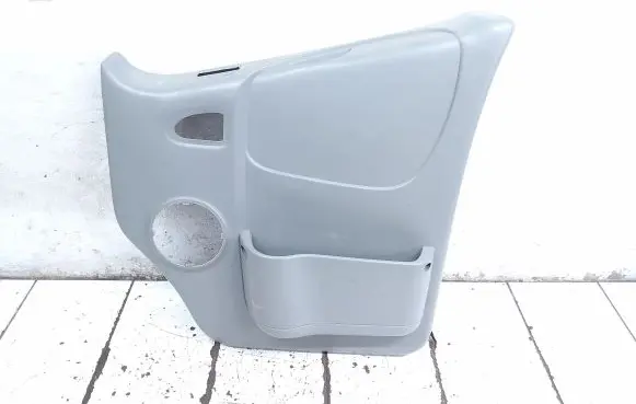 Opel Vivaro Front door card panel trim 91165802 7700313075