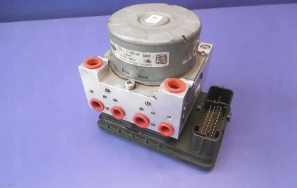 Ford Fiesta ABS Pump D1B12C405AF 10022006784 A426R