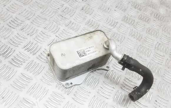 Mercedes-Benz C AMG W205 Engine oil radiator A2761880001