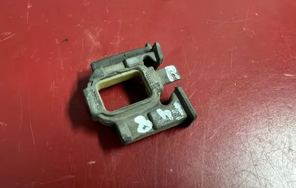 BMW X1 F48 F49 Radiator mount bracket 8680445 17118680445