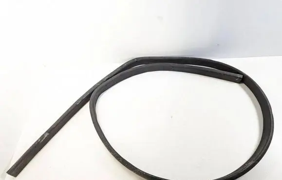 Mercedes-Benz GL X164 Engine compartment rubber