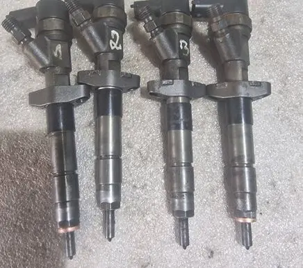 Fuel injectors set