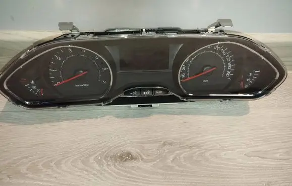 Peugeot 208 Speedometer (instrument cluster) 9805400380 E137MWLL1100 E137HWJ2