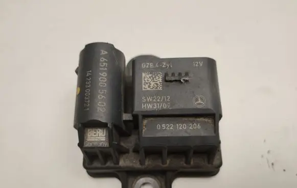 Mercedes-Benz C W205 Glow plug pre-heat relay A6519005602