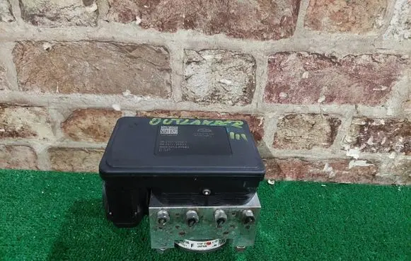 Mitsubishi Outlander ABS control unit/module 
