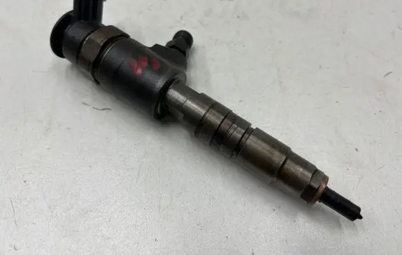 Ford Fiesta Fuel injector 0445110339