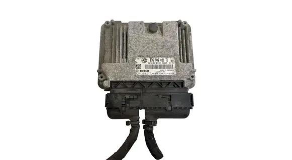 Skoda Octavia Mk2 (1Z) Engine control unit/module 03G906021TJ 03G906021 0281014717