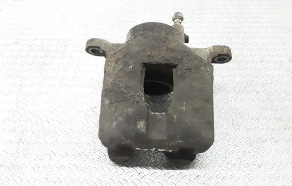 Toyota Corolla Verso E121 Front brake caliper