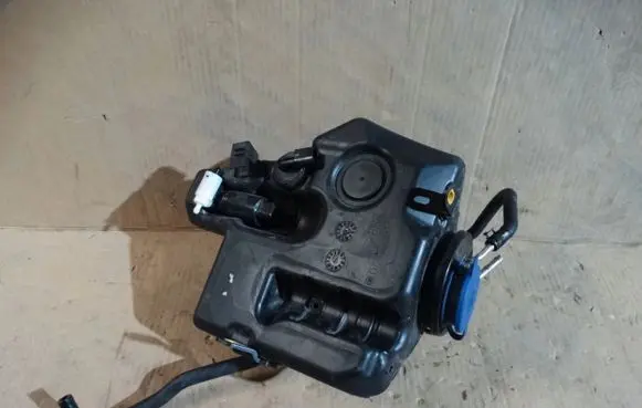 Mercedes-Benz S W222 Windshield washer fluid reservoir/tank A2228690420