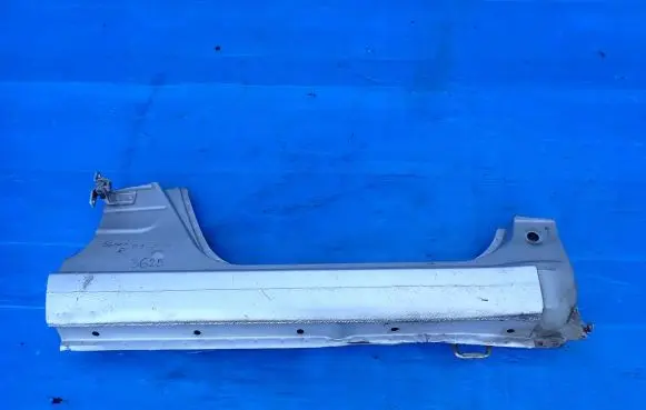 Suzuki Swift I Sill