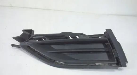 Volkswagen Golf VII Front bumper lower grill 5G0853211G