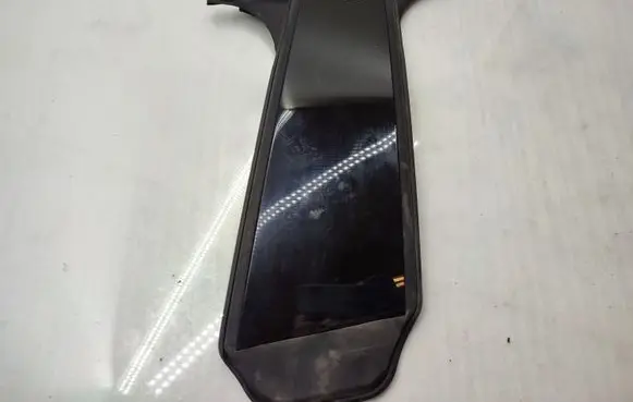 BMW 4 F36 Gran coupe Front door glass trim molding 7453303