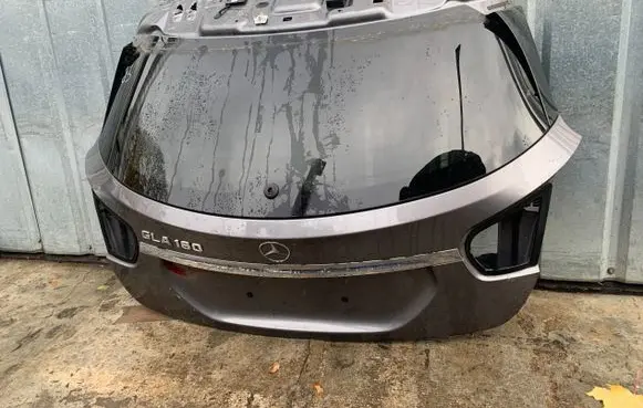 Tailgate/trunk/boot lid
