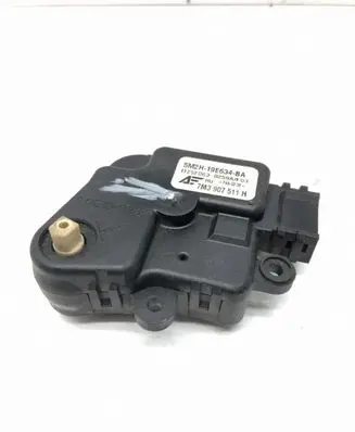 Volkswagen Sharan Air flap motor/actuator 5M2H19E634BA 7M3907511H D252063