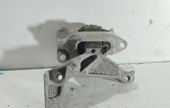 Renault Megane IV Engine mount vacuum valve 