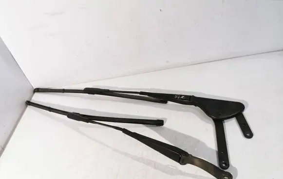 Mercedes-Benz SLK R171 Front wiper blade arm A1718200440