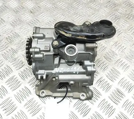 BMW 7 G11 G12 Oil pump 8570595 8513665