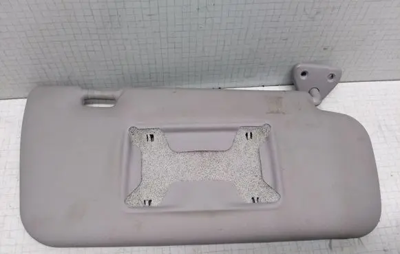 Nissan Primera Sun visor