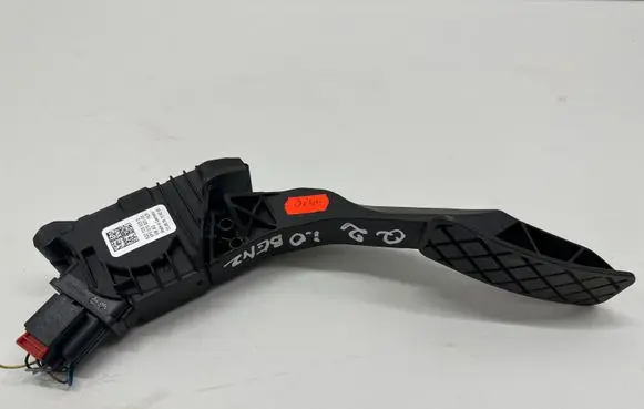 Audi Q2 - Accelerator throttle pedal 5Q2723503D