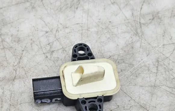 Volvo S60 Airbag deployment crash/impact sensor 30798030
