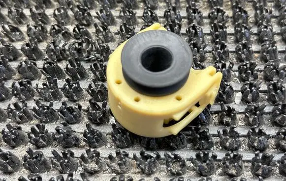 Citroen C3 Radiator mount bracket 9681921680