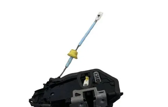 BMW 3 G20 G21 Front door lock 7445044