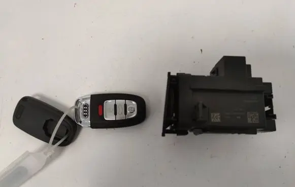 Audi Q5 SQ5 Ignition lock 8K0909131D