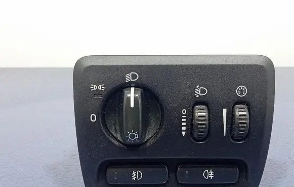 Light switch