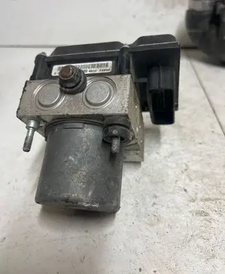 Audi A4 S4 B7 8E 8H ABS Pump 8E0614517AK 8E0910517D