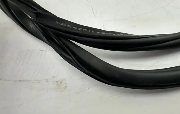 Volkswagen Tiguan Rubber seal rear door 5NA867913B