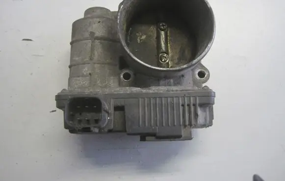 Nissan Primera Throttle valve 57601