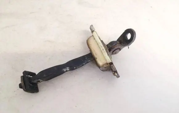 Hyundai Getz Rear door check strap stopper