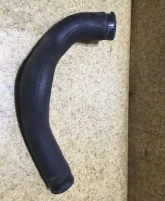 Mercedes-Benz E W124 Engine coolant pipe/hose 