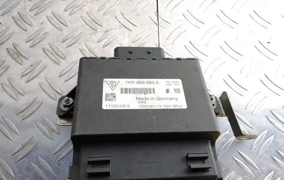 Porsche Cayenne (92A) Voltage converter/converter module 7PP959663E