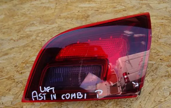 Opel Astra J Tailgate rear/tail lights