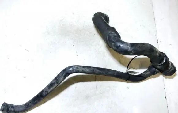 Audi A4 S4 B5 8D Engine coolant pipe/hose