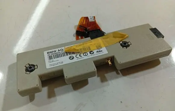 BMW 3 E90 E91 Antenna control unit AV692893407