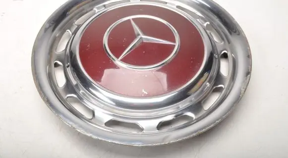 Mercedes-Benz W123 R16 wheel hub/cap/trim 