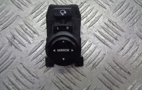Hyundai i20 (PB PBT) Wing mirror switch 202008161