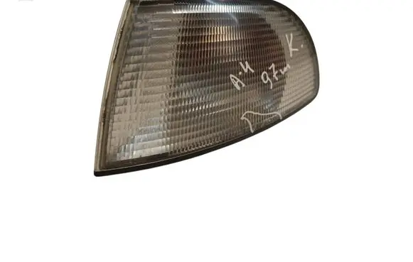 Audi A4 S4 B5 8D Front indicator light